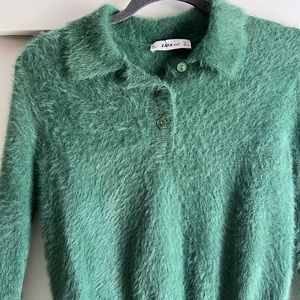Fuzzy Zara knit top with collar